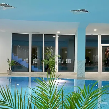 Отель Aqua Azur 4*