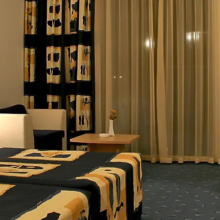 Aqua Azur Св. Св. Константин и Елена