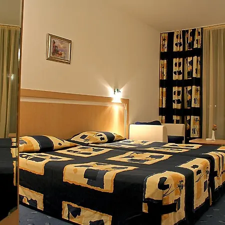 Hotel Aqua Azur 4*